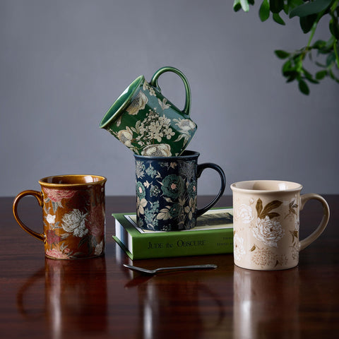 BICETTO ceramic mug shows a textured finish for refined tactile appeal