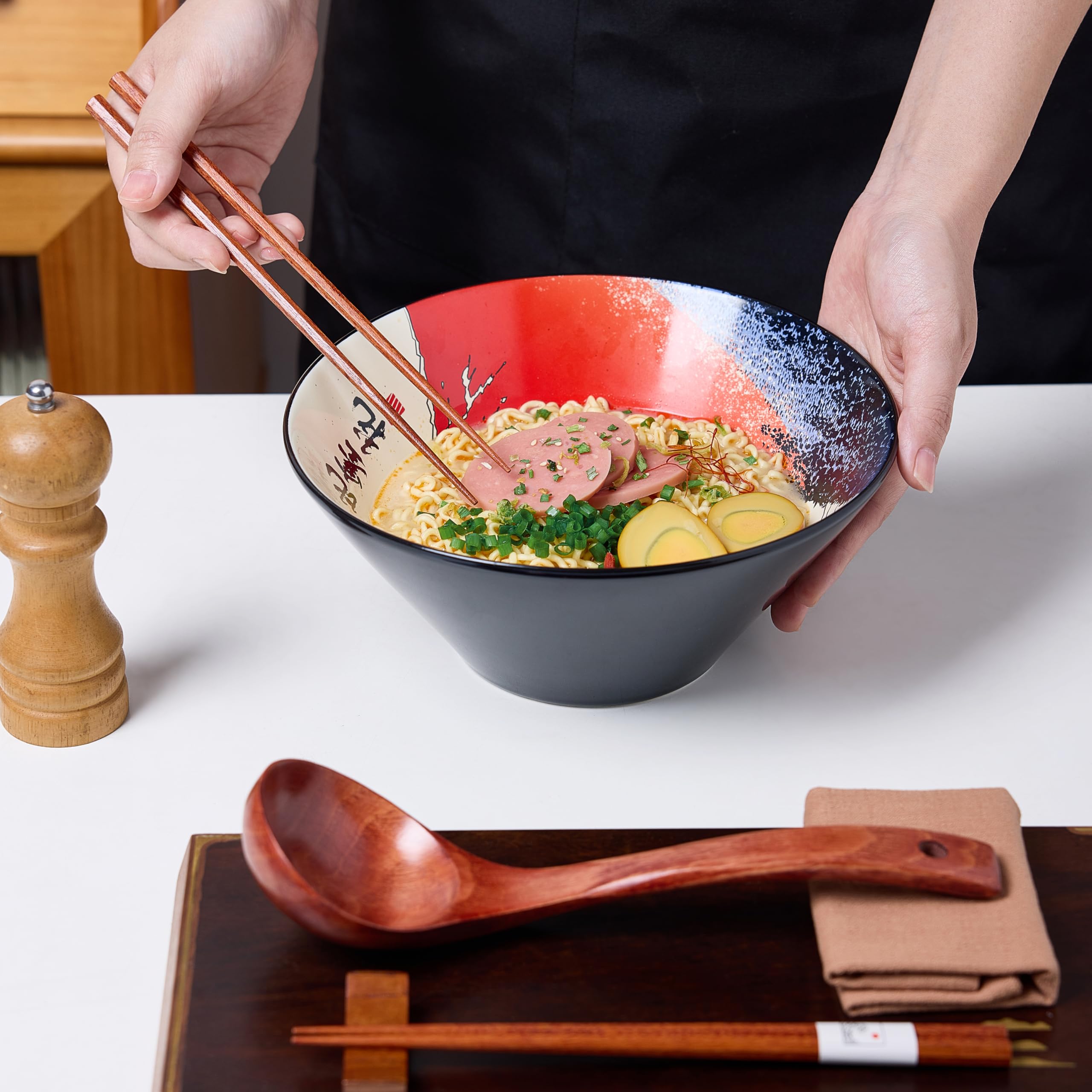 BICETTO dishwasher-safe bowls simplify cleanup after meals.