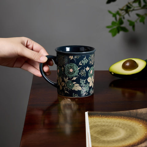 BICETTO ceramic mugs suited for cozy mornings and gatherings