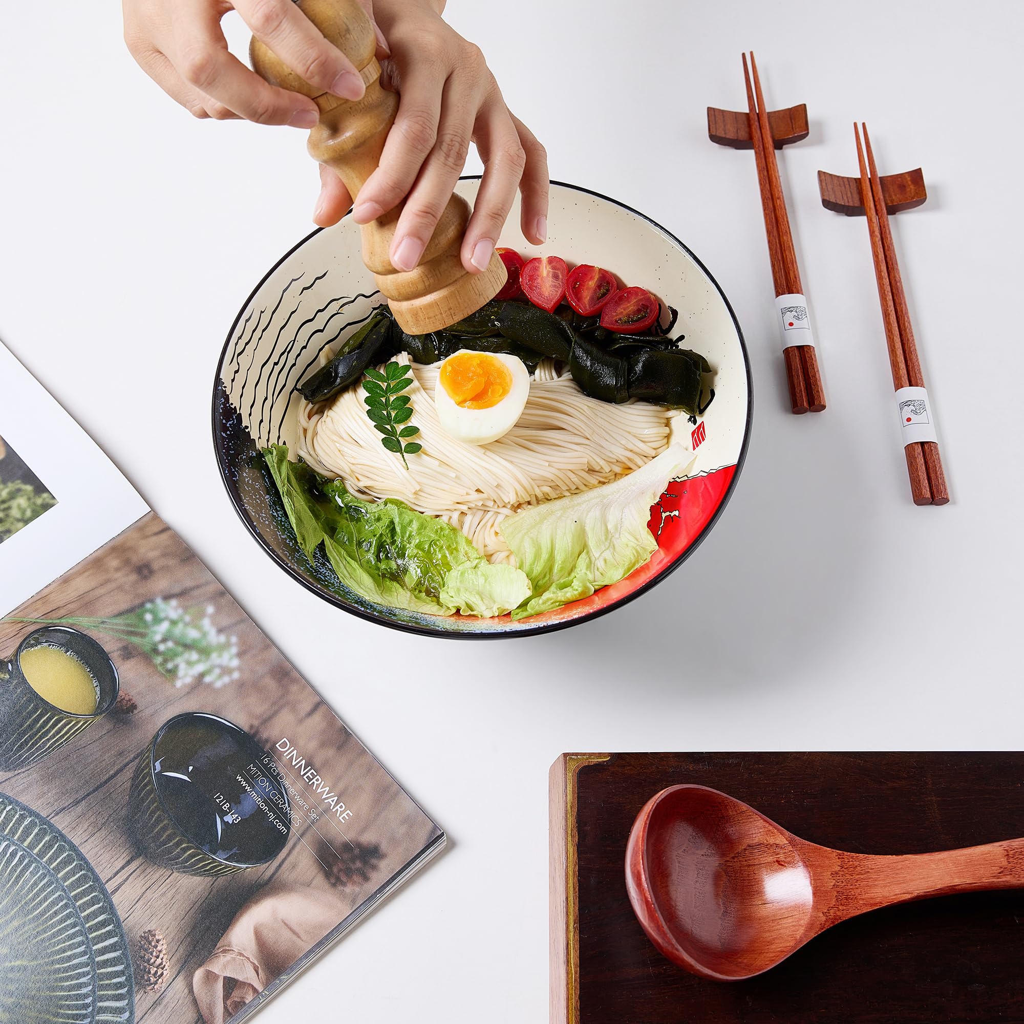 BICETTO lead-free porcelain bowls ensure safe daily use.