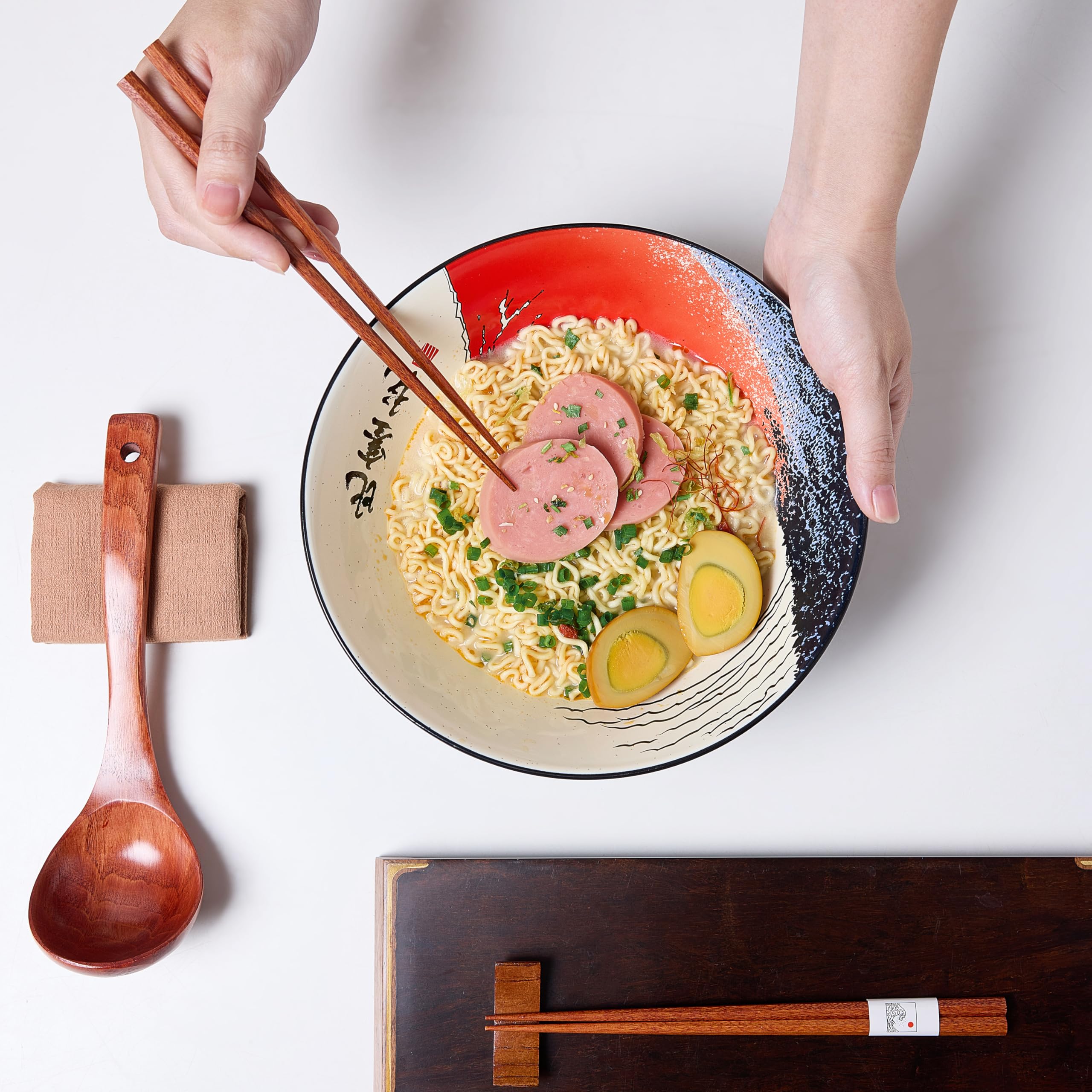 BICETTO wooden spoons included with bowls for convenient tasting.