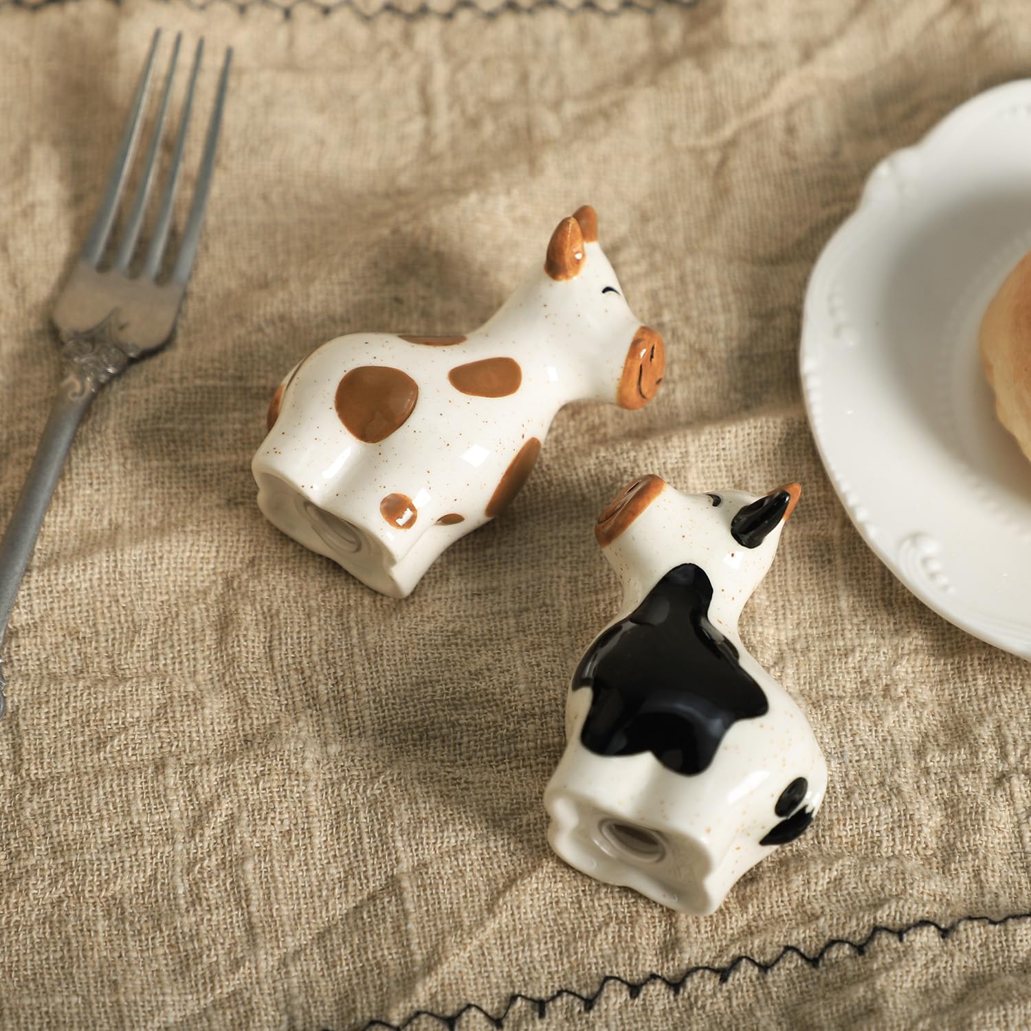 Bicuzat compact 3.2 inch cow shakers fit easily on any table