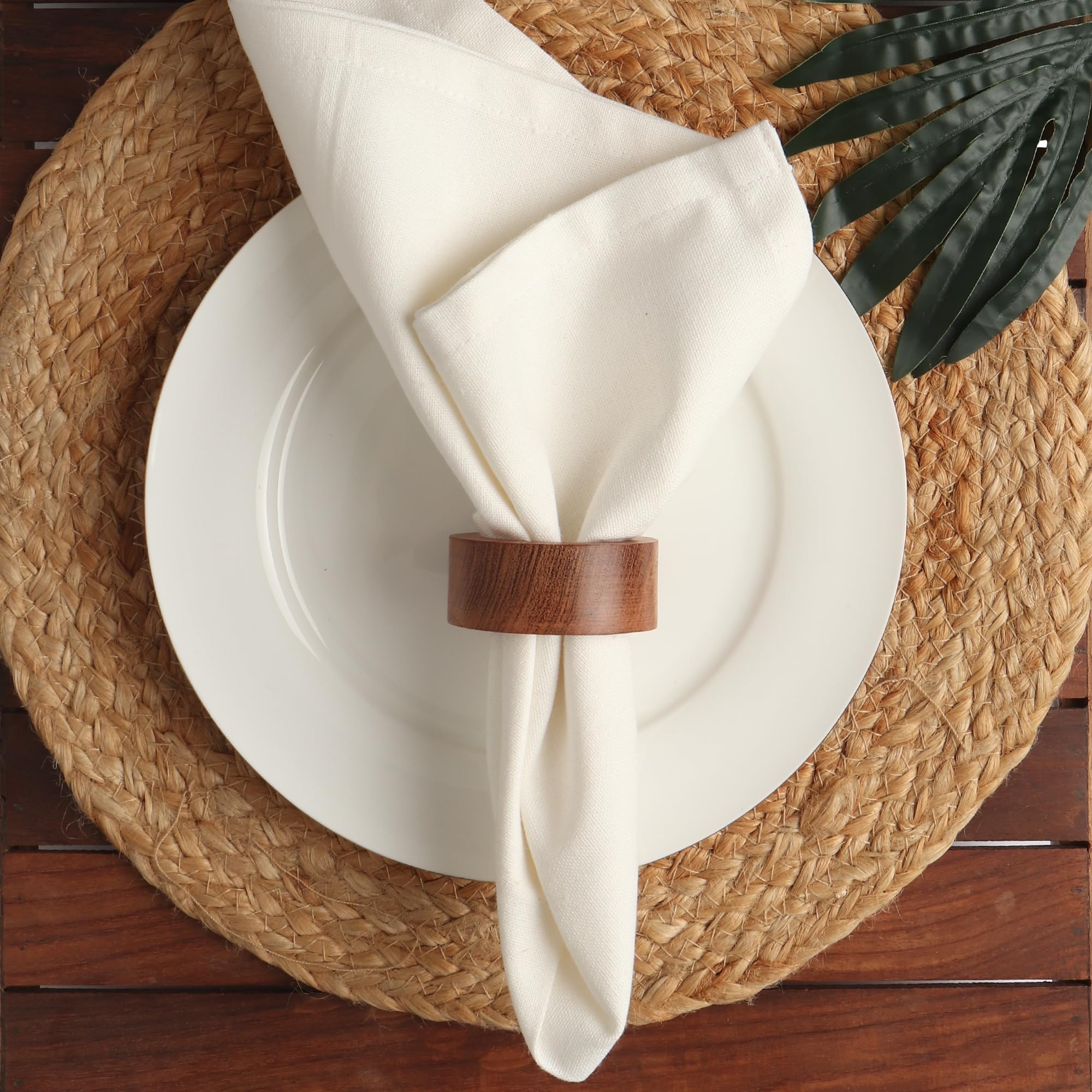 BIFFELY Acacia napkin rings set of 12 with natural finish for elegant table décor