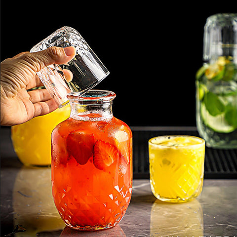 Binsakao 18.5 oz carafe capacity for overnight refills.