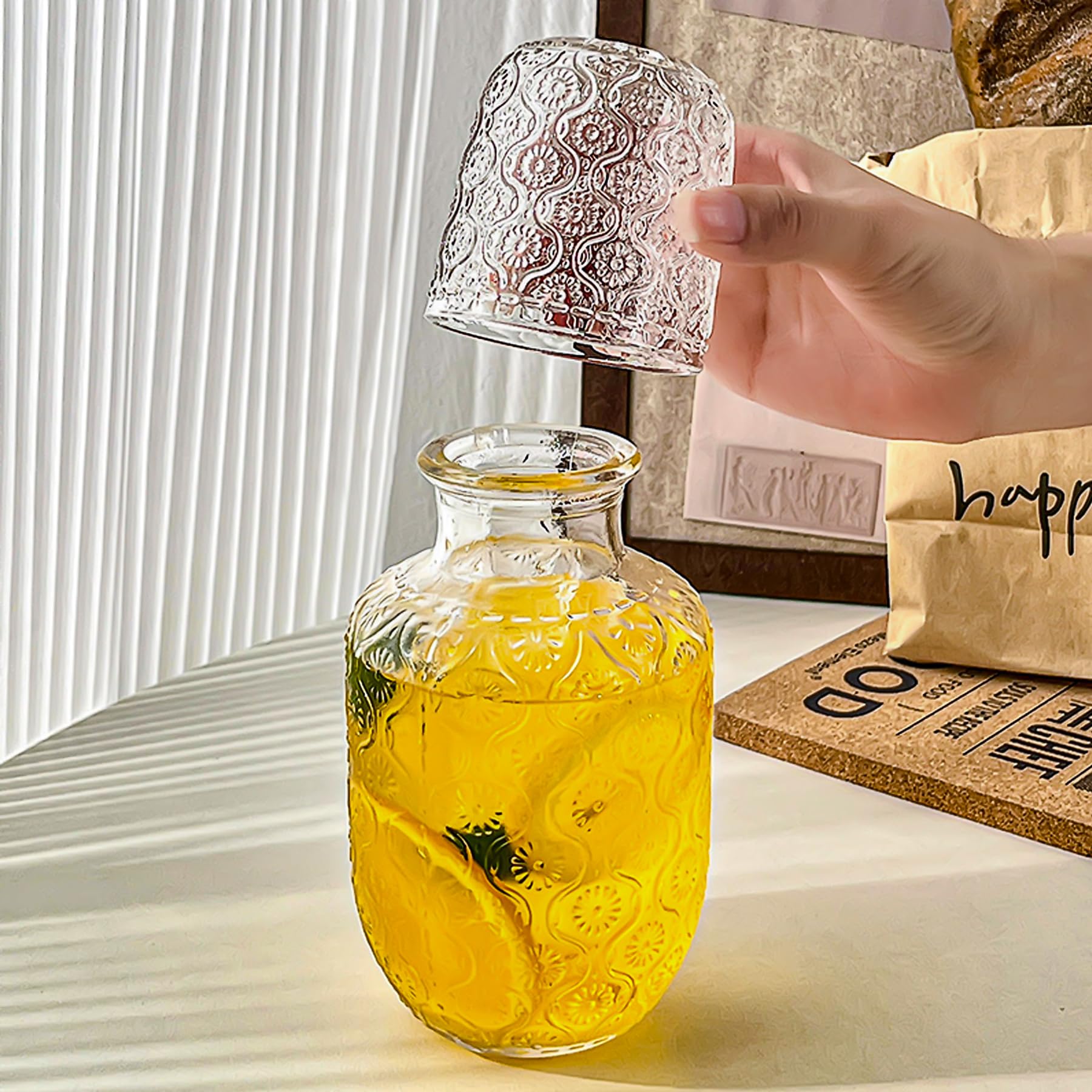 Binsakao glass close-up highlighting lead-free, durable craftsmanship.