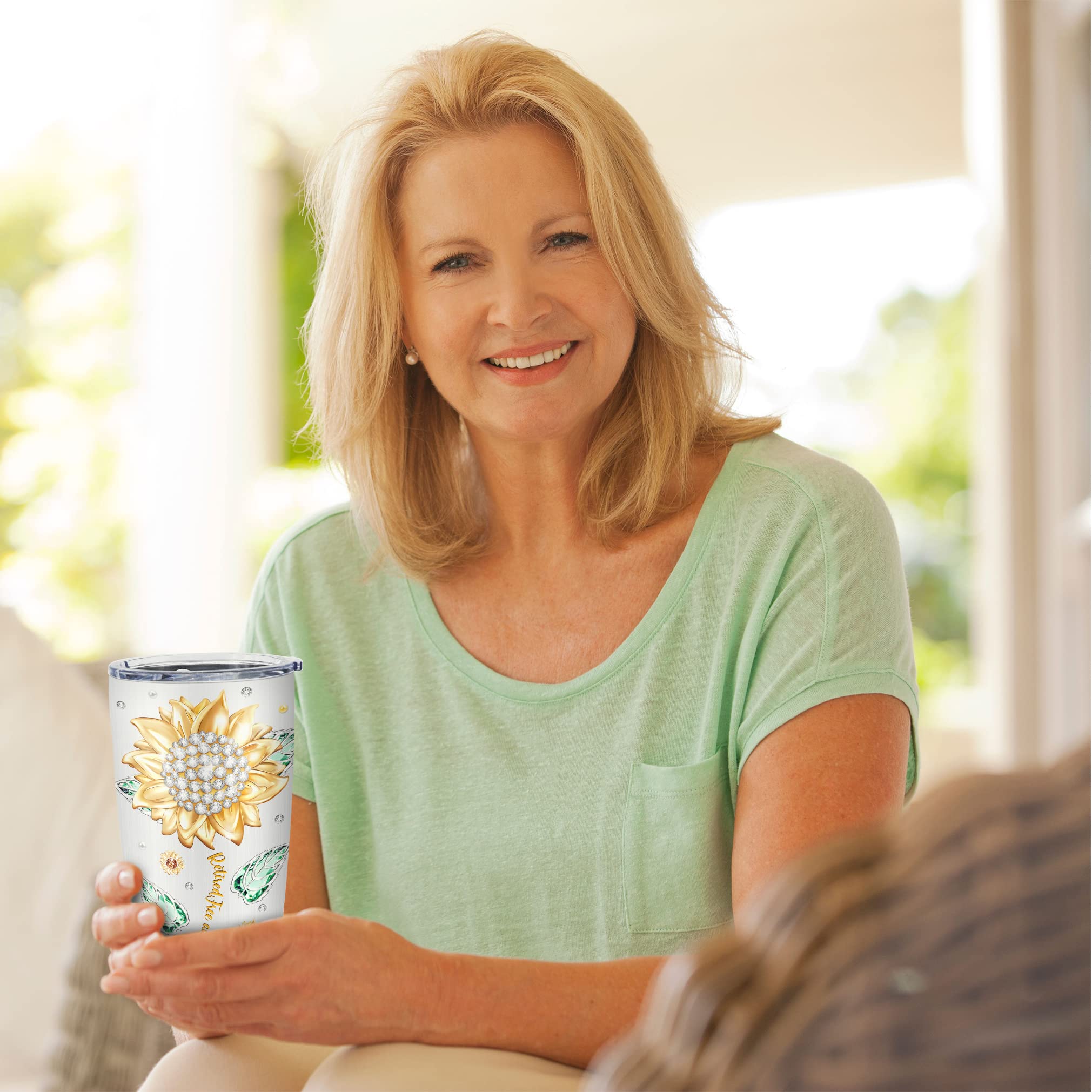 Biomlon retirement gift packaging showcases thoughtful presentation for celebrations.