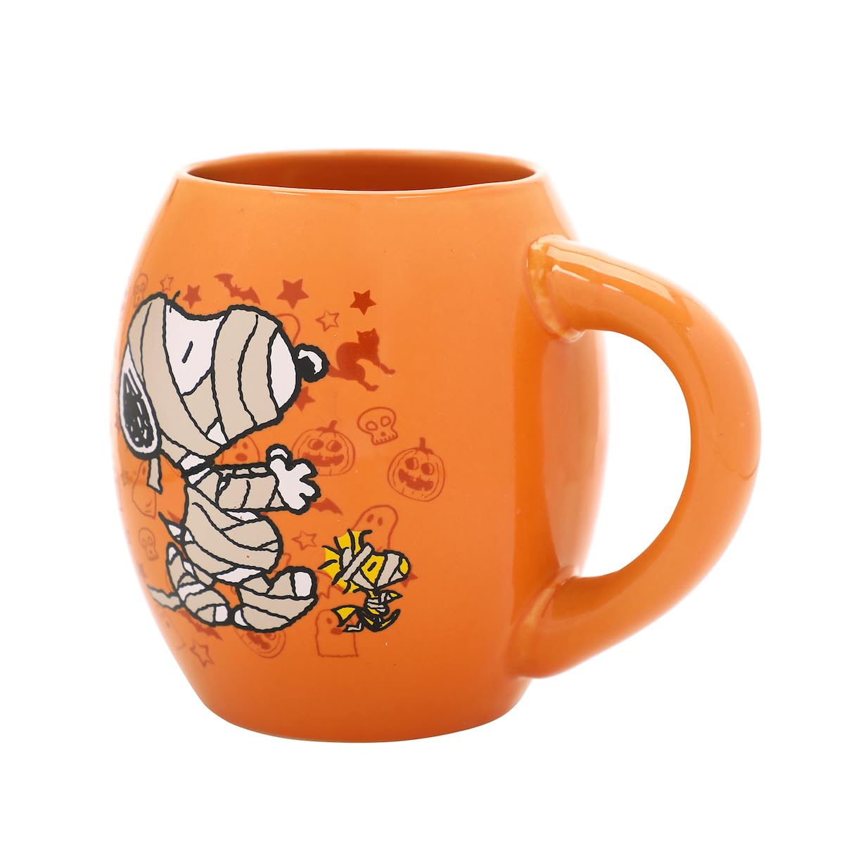 Bioworld Peanuts mug stoneware close-up underscores durability and premium feel.