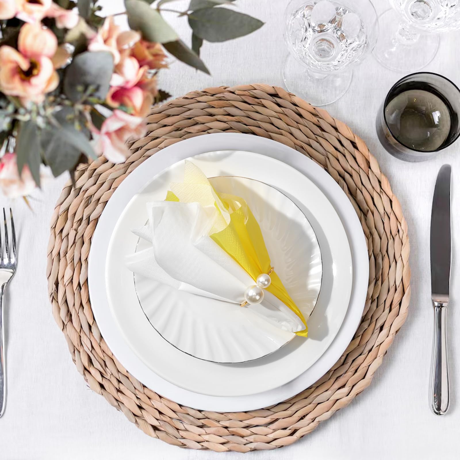 Bituinra wedding dining napkin ring setup adds ceremonial detail.