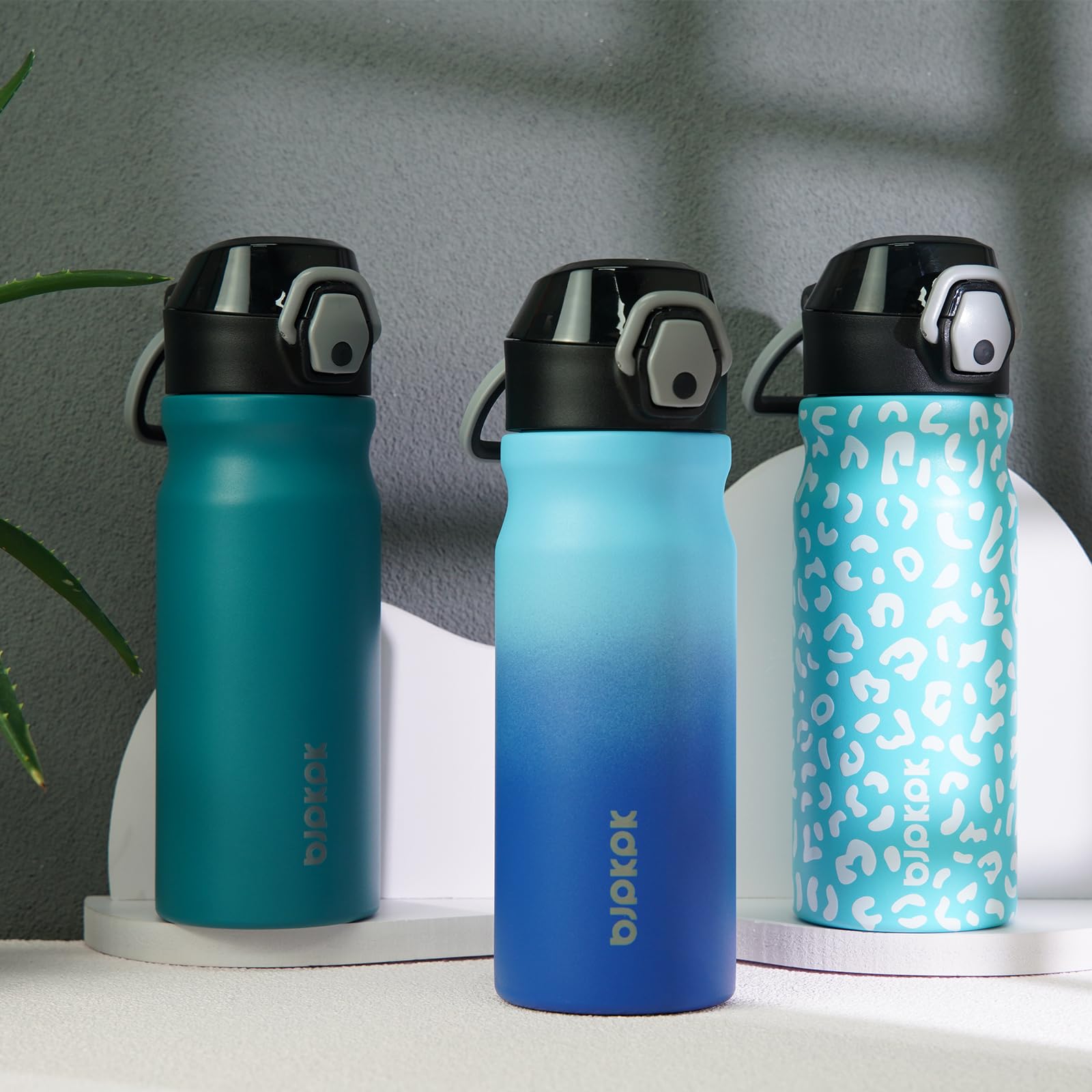BJPKPK bottle with carry handle for comfortable, portable use.