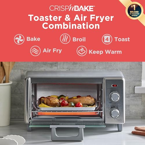 BLACK+DECKER Crisp N Bake inside view reveals roomy chamber for a 9-inch pizza.