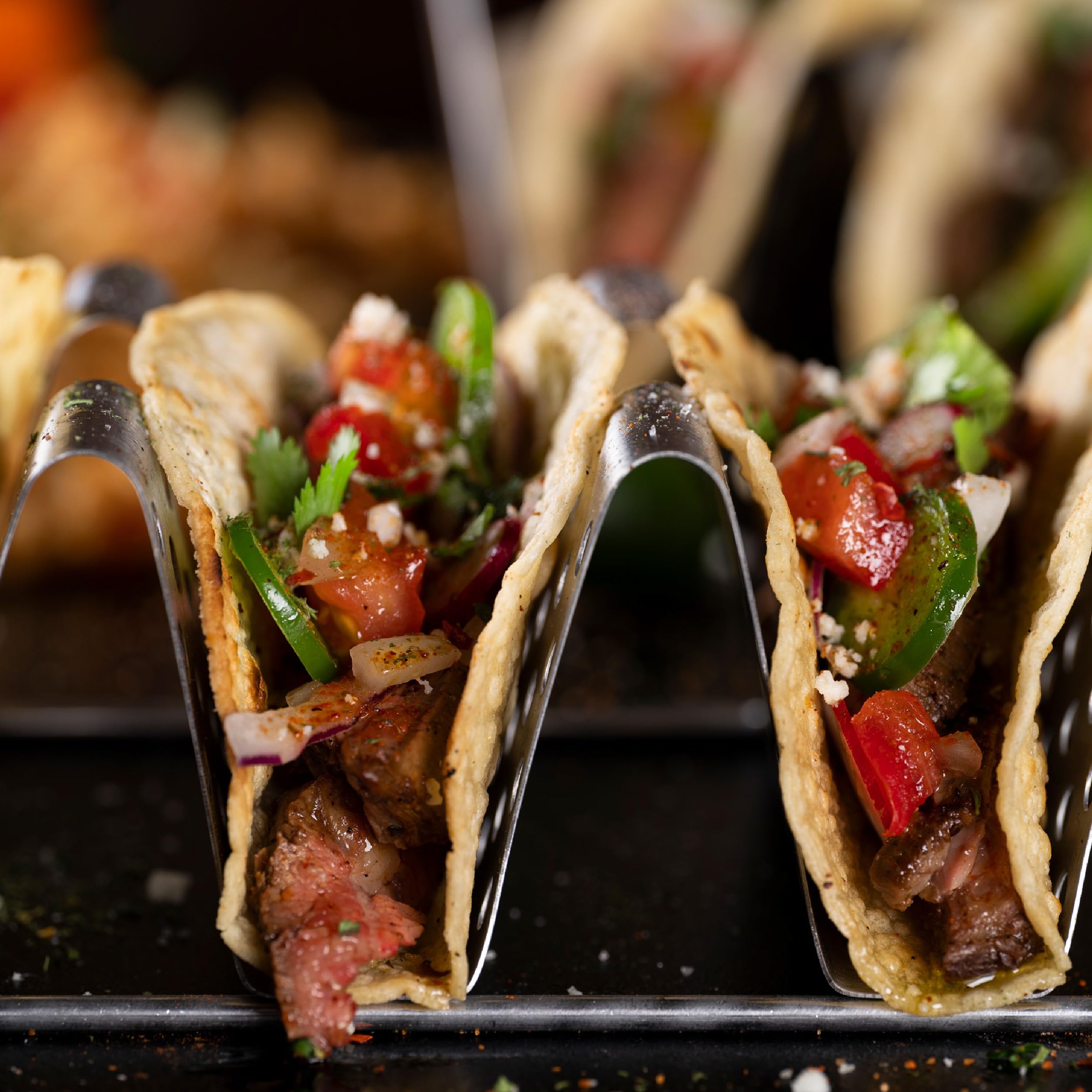 BLACKSTONE deluxe rack is oven-safe and easy to clean after meals.