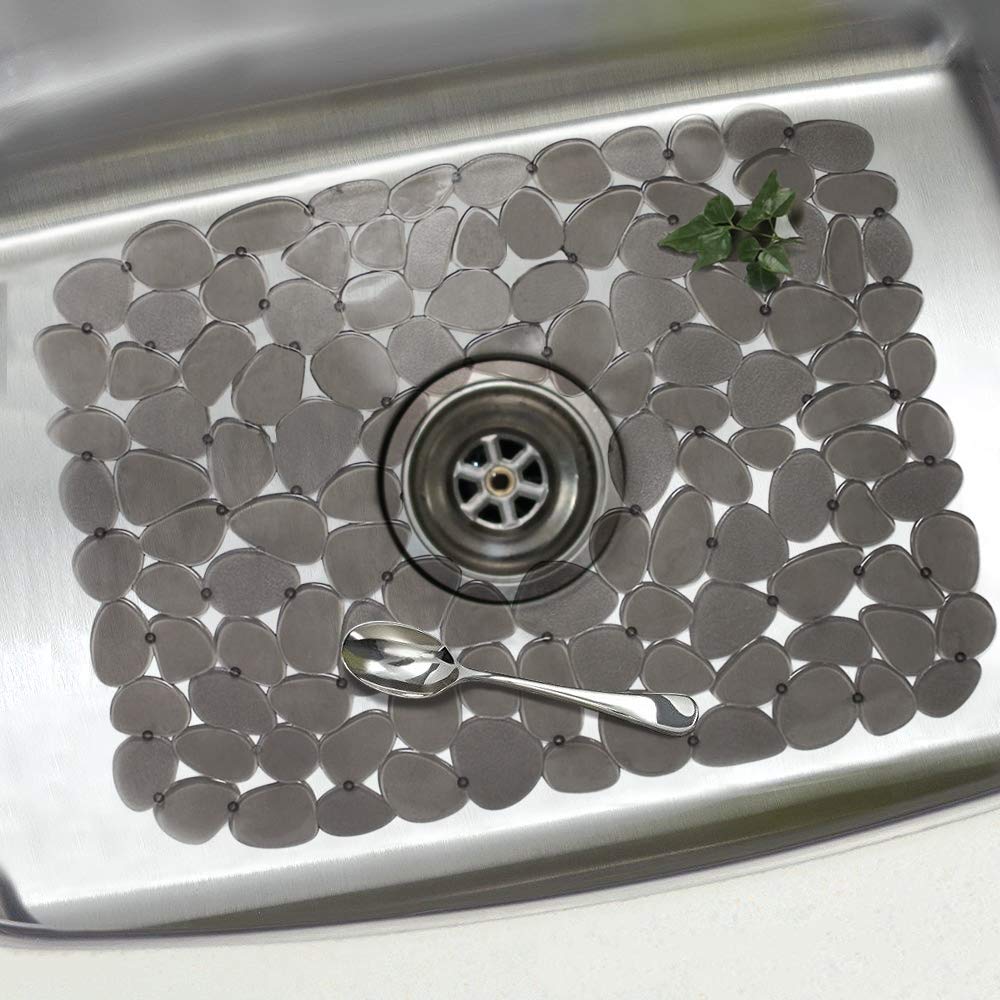 Bligli Pebble Sink Mat grey-tone blends with modern kitchen fixtures.