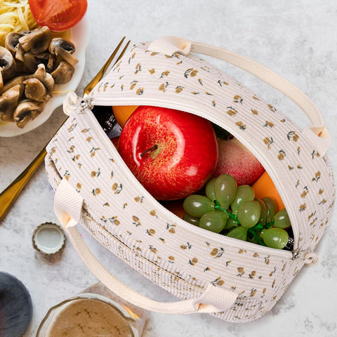 Bluboon lunch bag suits adults and students for picnics.