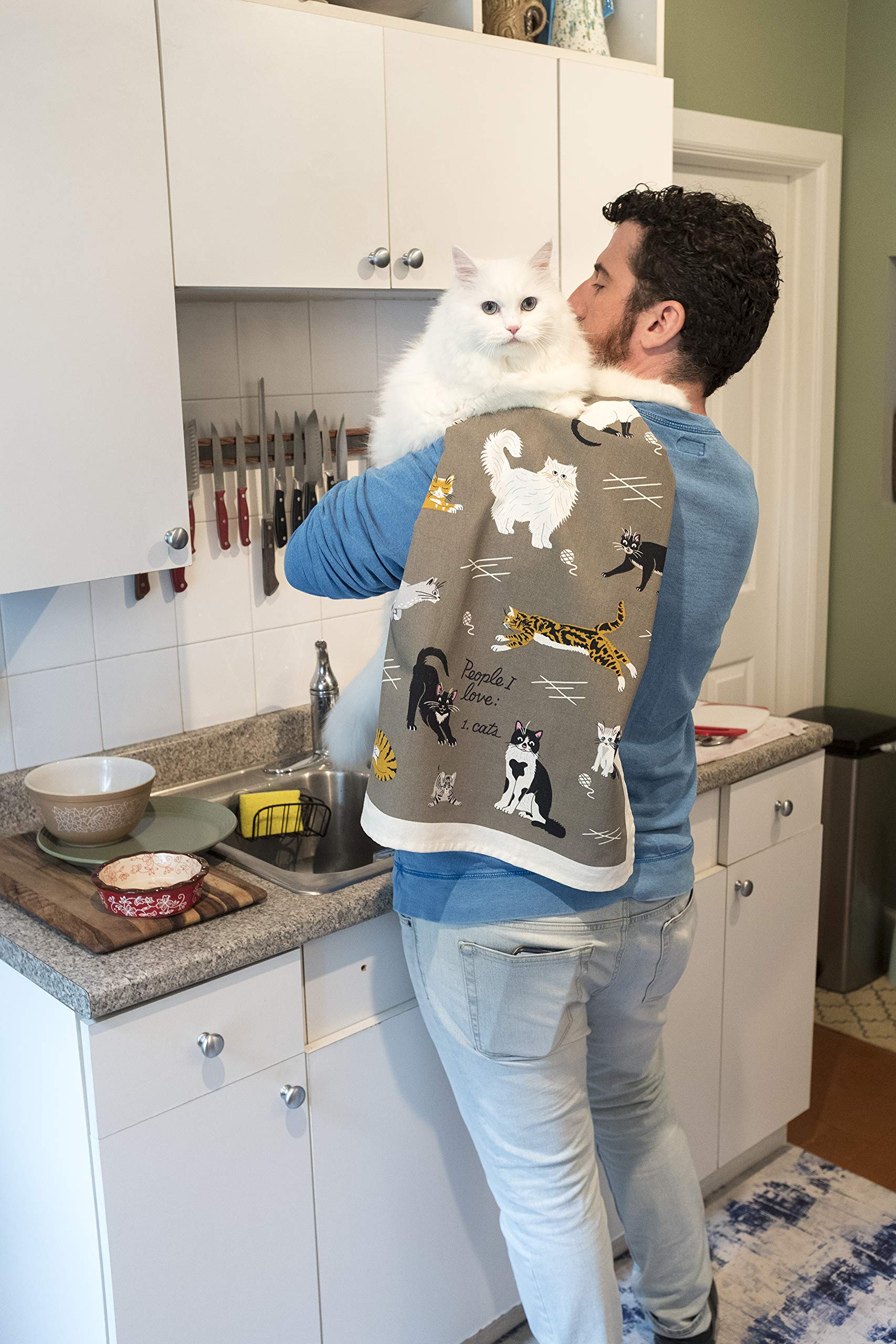 Blue Q People I Love Cats towel shows soft cotton and big size for versatility.