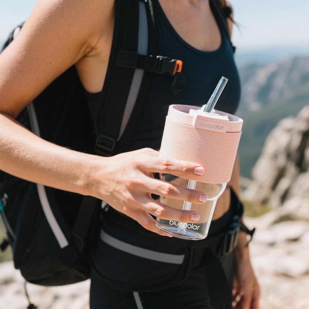BLUEPOLAR leakproof lid and straw ensure mess-free transport during workouts.