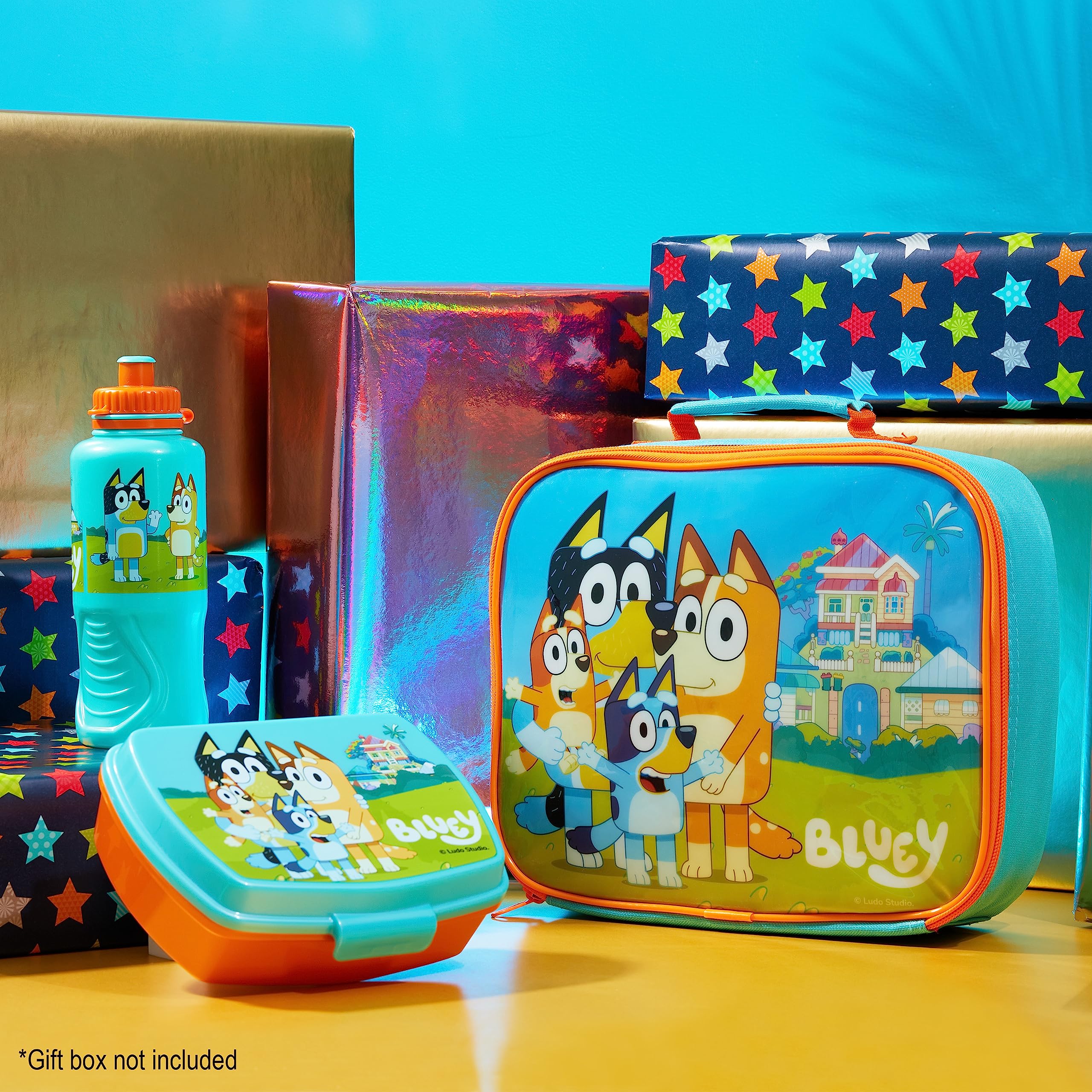 Bluey insulated lunch bag keeping meals fresh during nursery or travel.