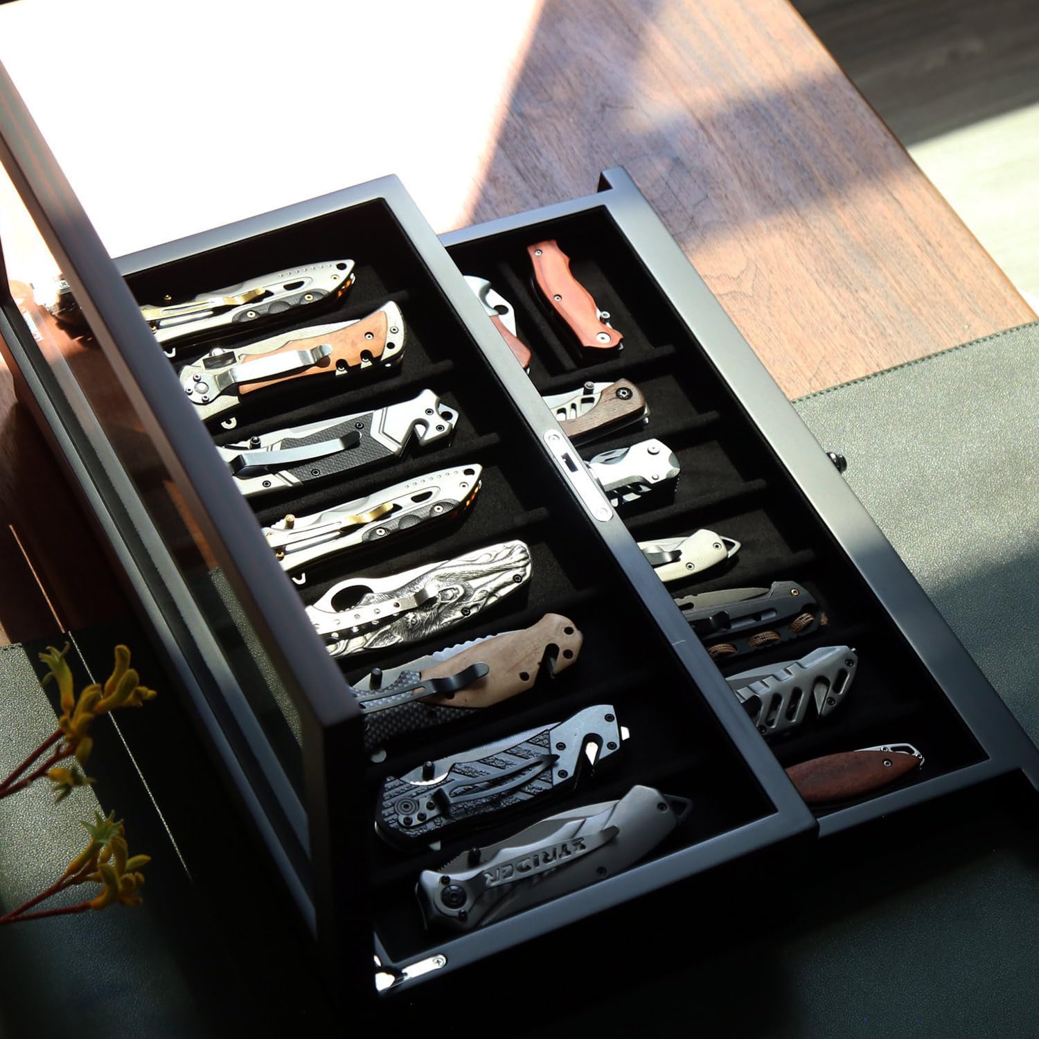 Bonaking gift-packaging option for knife enthusiasts