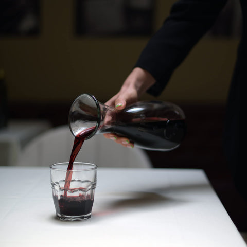Dishwasher-safe Misura carafe keeps clarity after cycles