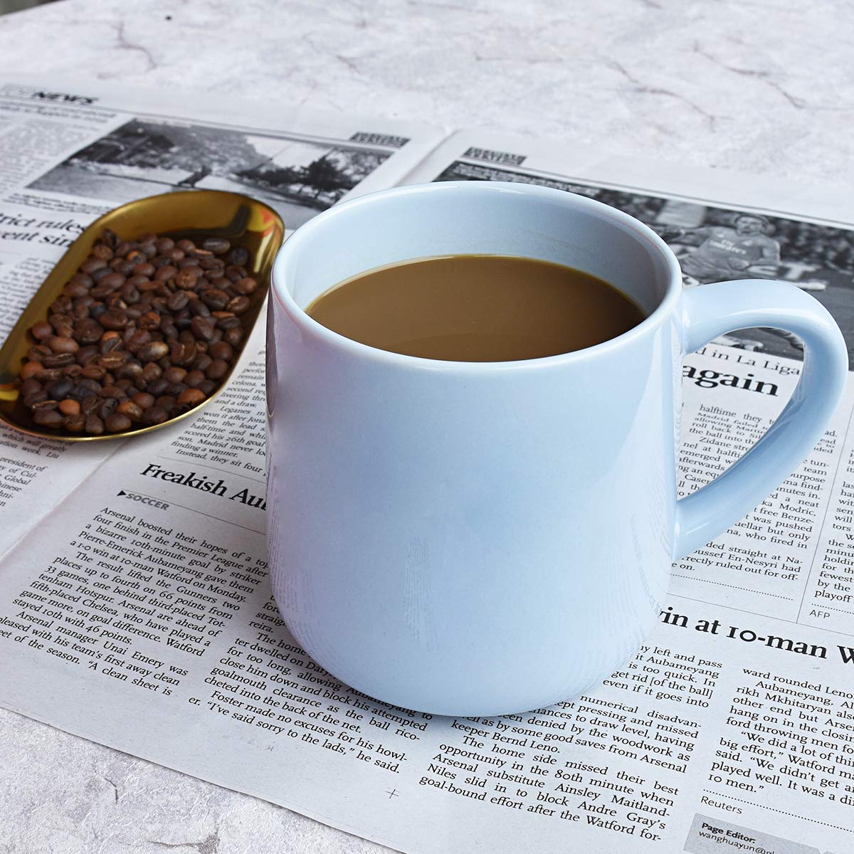 Bosmarlin easy-grip blue mug ideal for hot beverages
