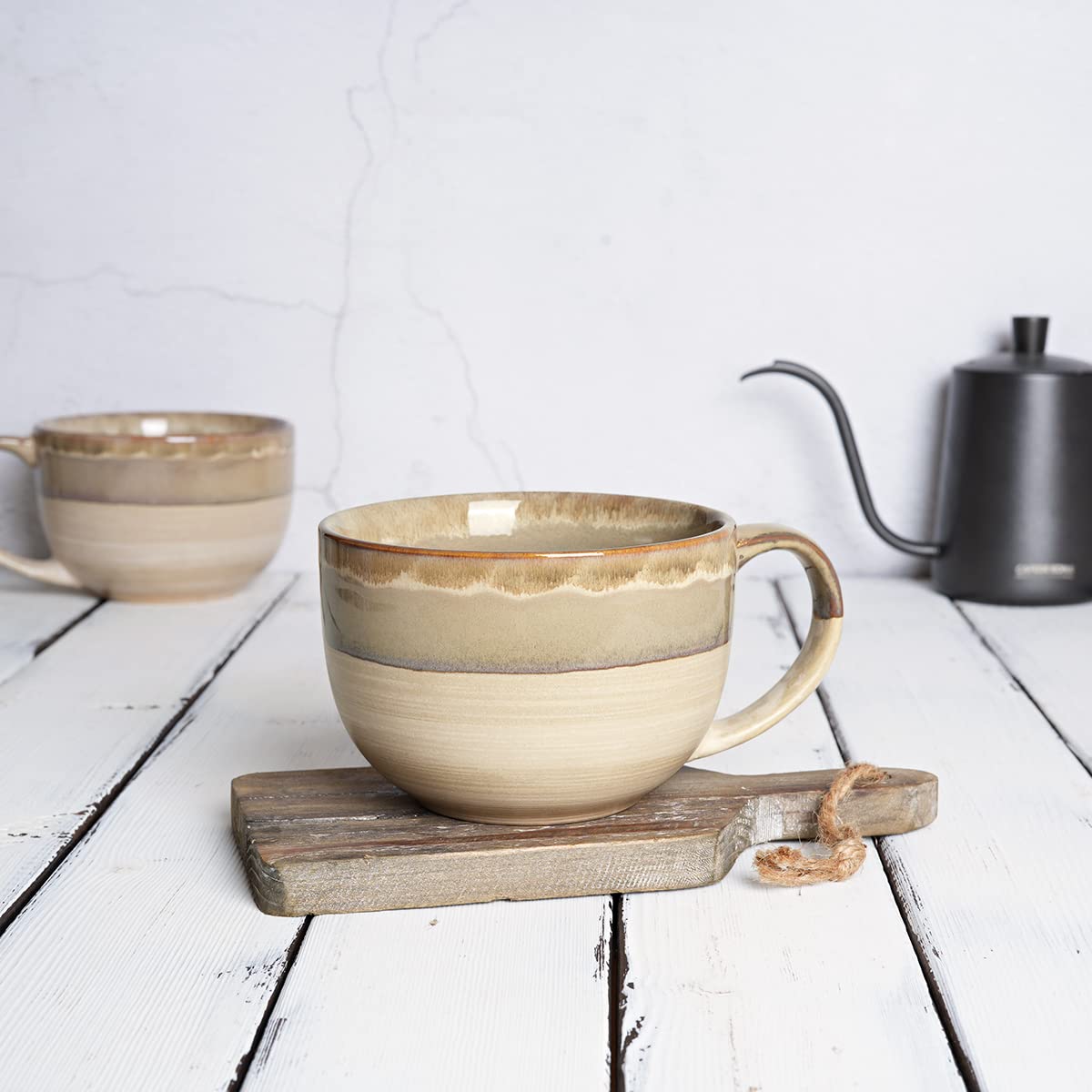 Dishwasher and microwave safe feature for easy cleaning and reheating.