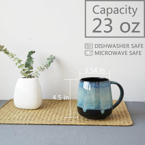 Bosmarlin extra large blue mug in hand shows comfortable grip