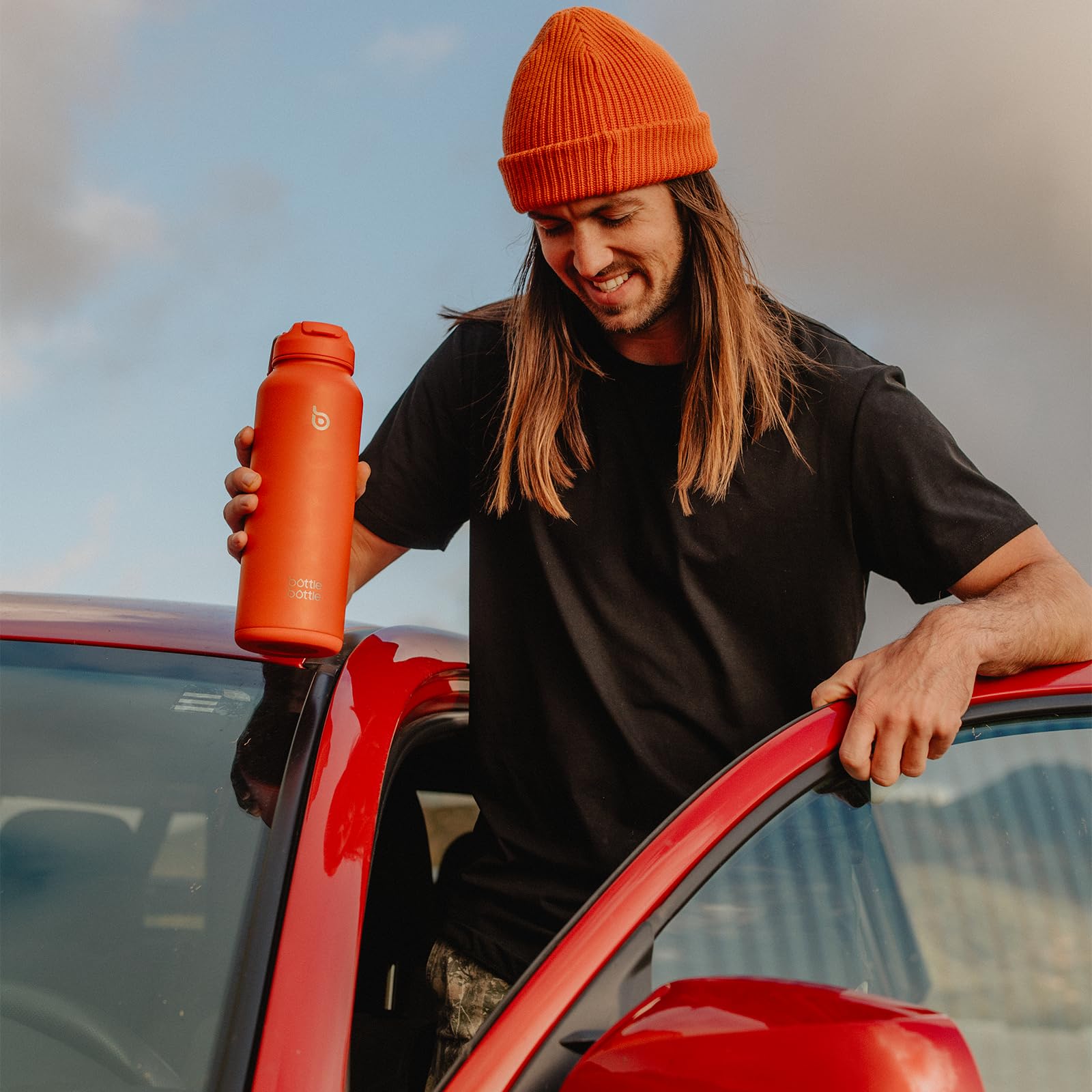 BOTTLE BOTTLE ideal for indoor workouts, hikes, camping and commutes.