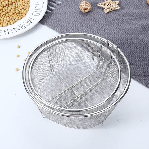 Boxweer oil-drain holes enable quick, clean draining after frying.