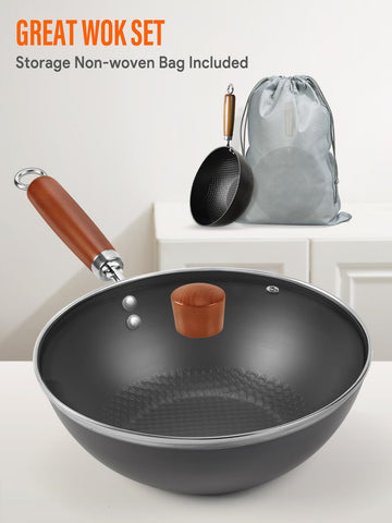 BrBrGo loofah sponge cleaning for gentle maintenance of the wok.