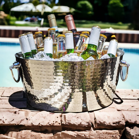 BREKX double-walled ice bucket highlighting superior insulation for extended chilling.