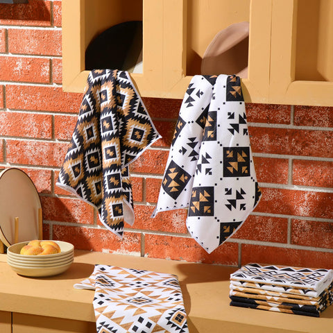 Gift-ready Breling towel set arranged for housewarming or holidays.