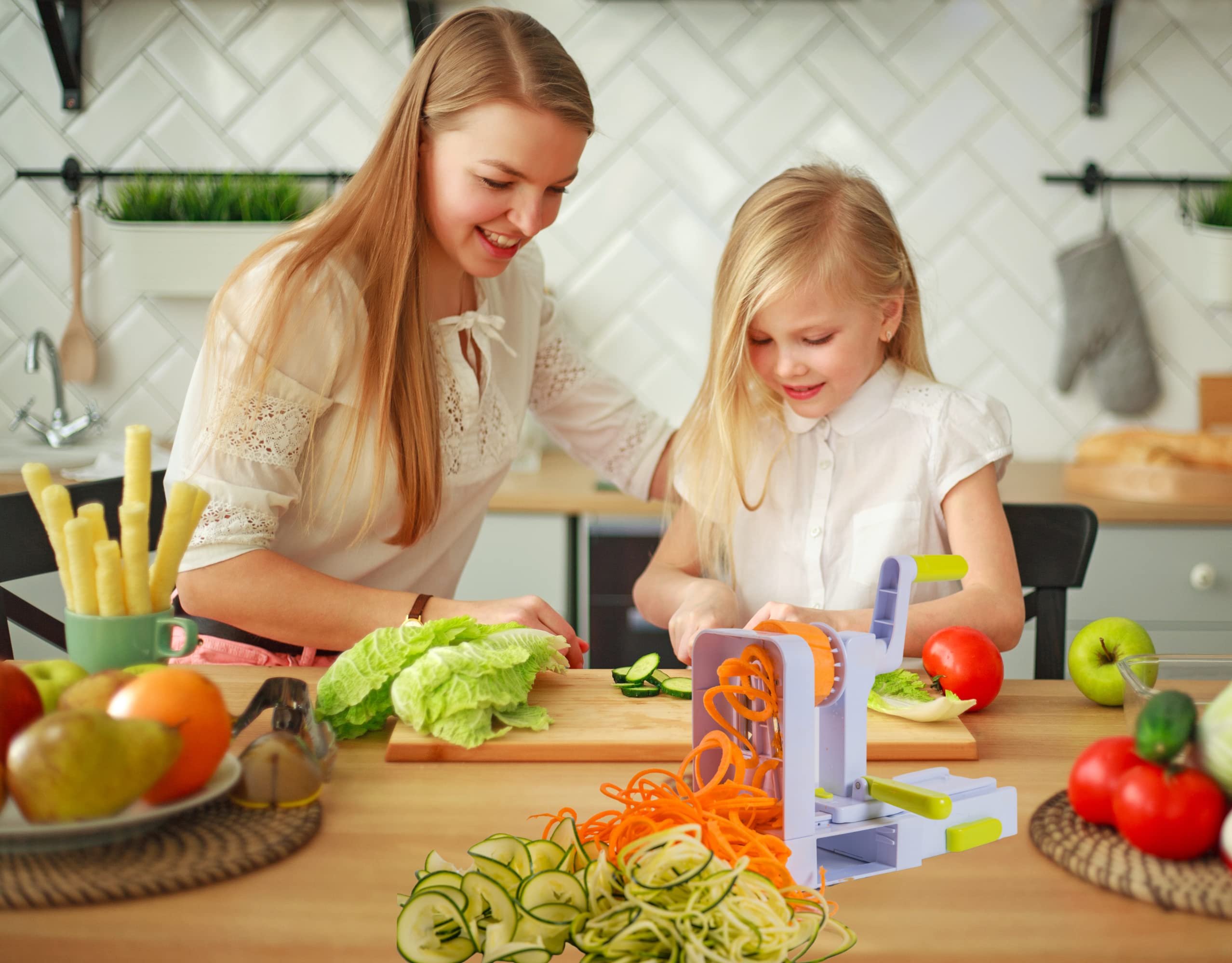 Brieftons QuickFold makes a thoughtful gift for health-conscious cooks.