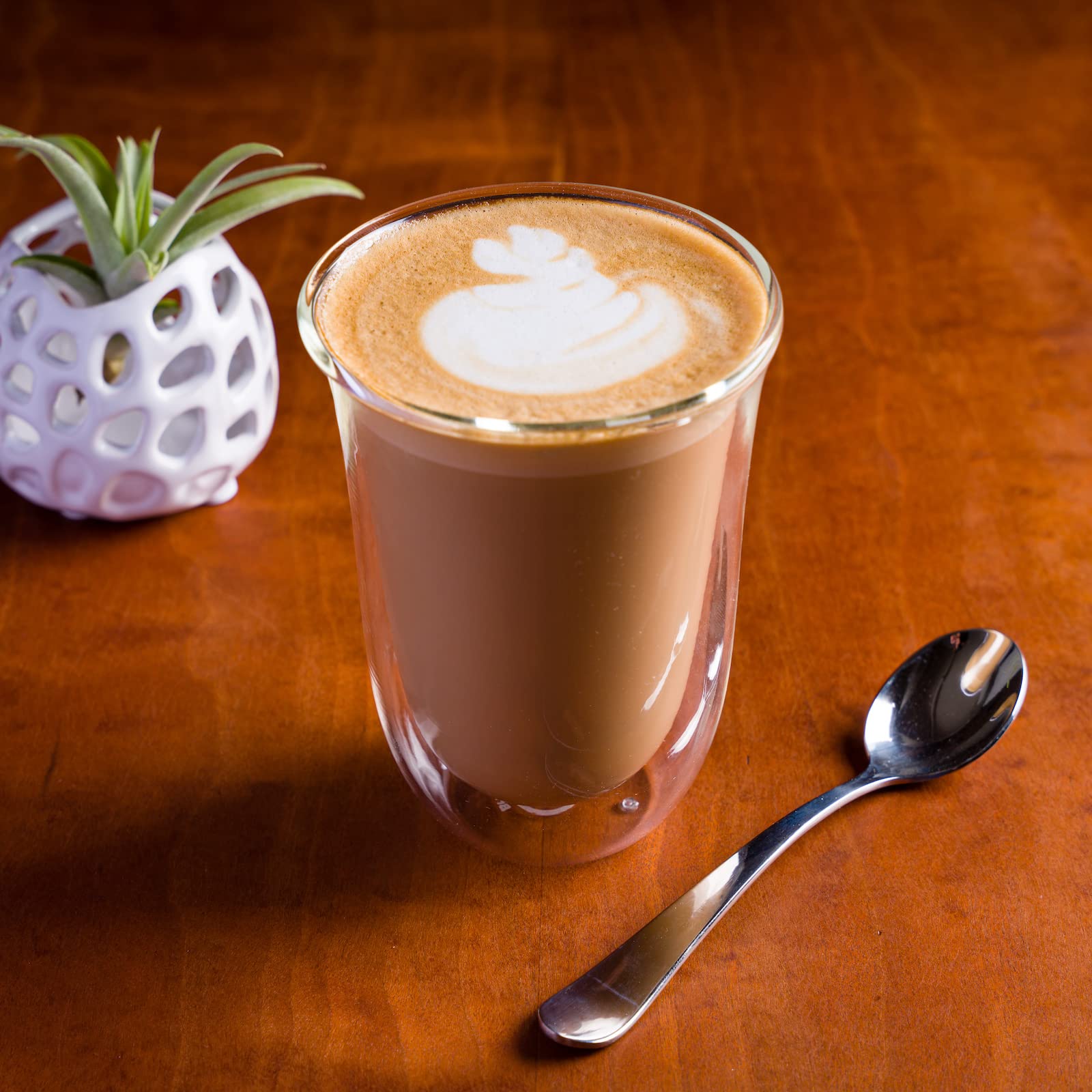 Brod & Taylor hand-blown borosilicate glass closeup highlights clarity and craftsmanship.