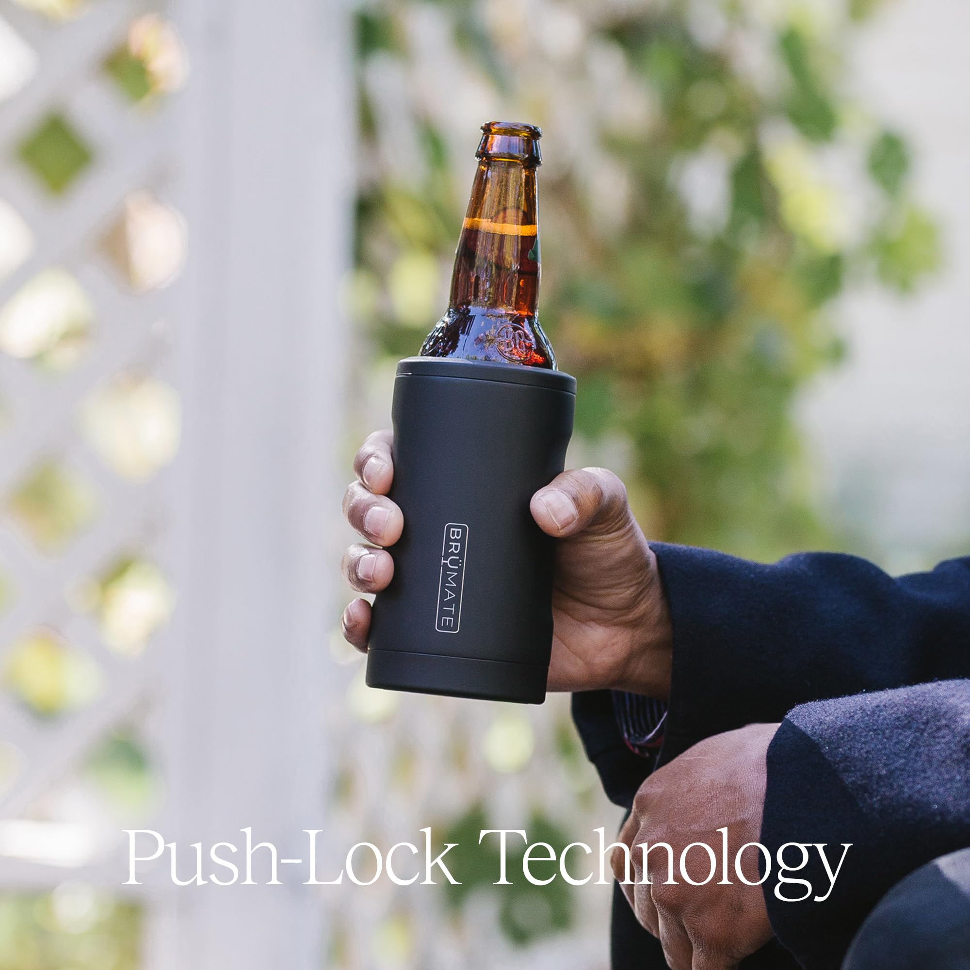 BrüMate Bott'l push-lock gasket secures the bottle during travel.
