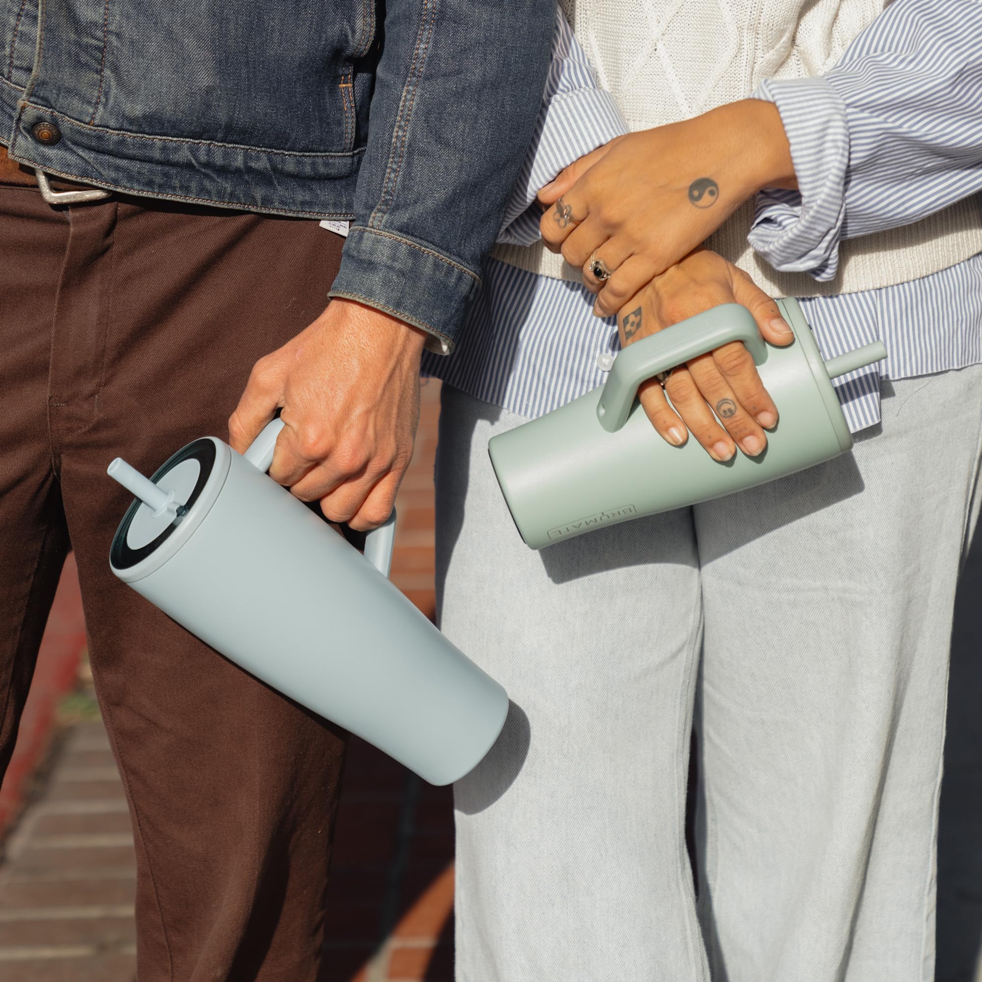 Slim, cup-holder friendly BrüMate Era 30 oz in Guava