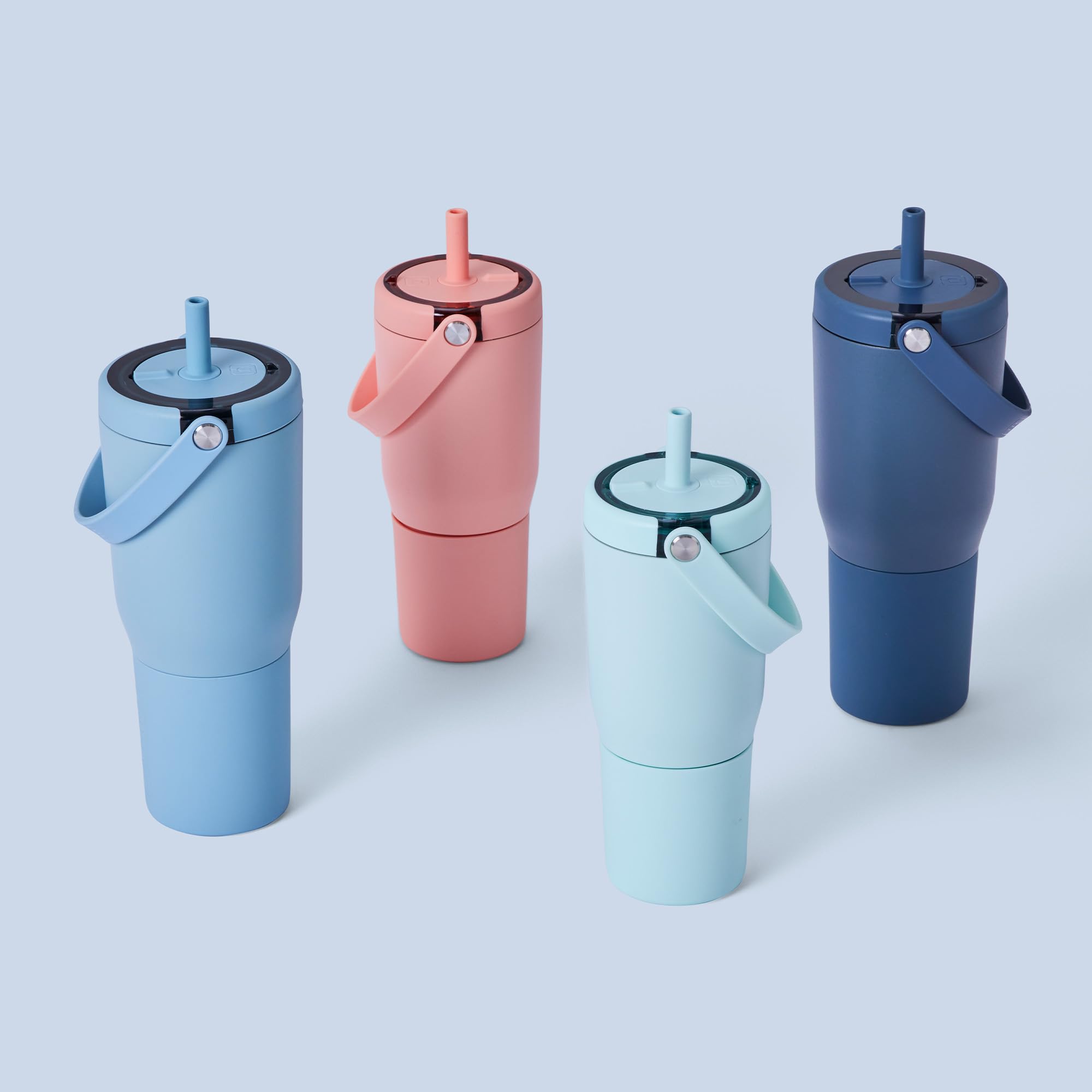 BrüMate Resa travel-friendly design with handle for everyday adventures.