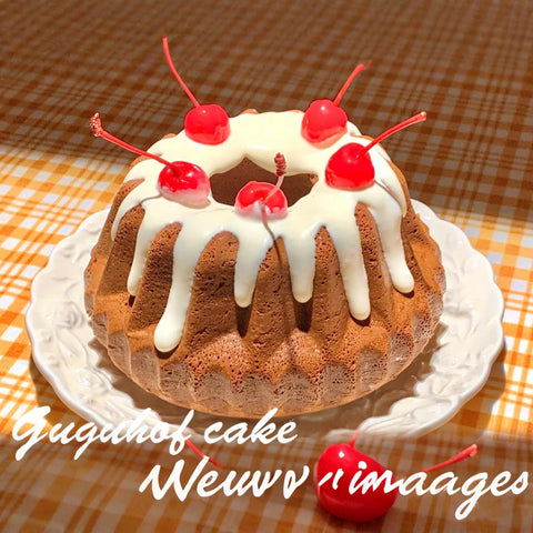 BSDLZCH Bundt pan suitable for cakes, jello, and desserts.