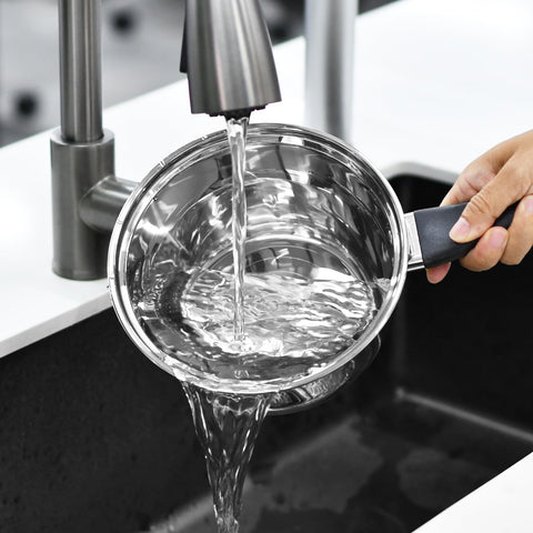 BSDLZCH ergonomic handle pot set keeps hands cooler during cooking.