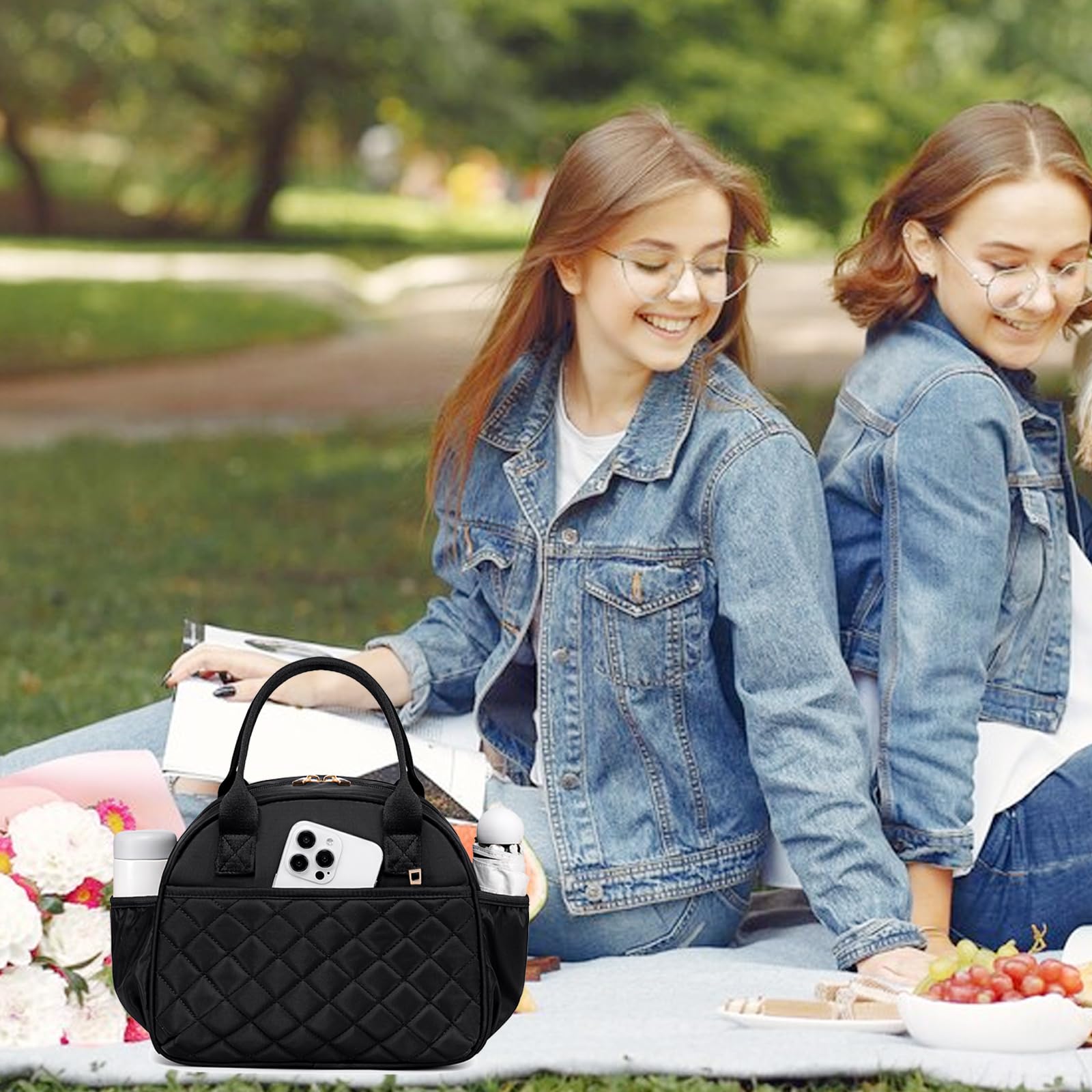 BTOOP lunch bag interior with foil lining preserves freshness safely