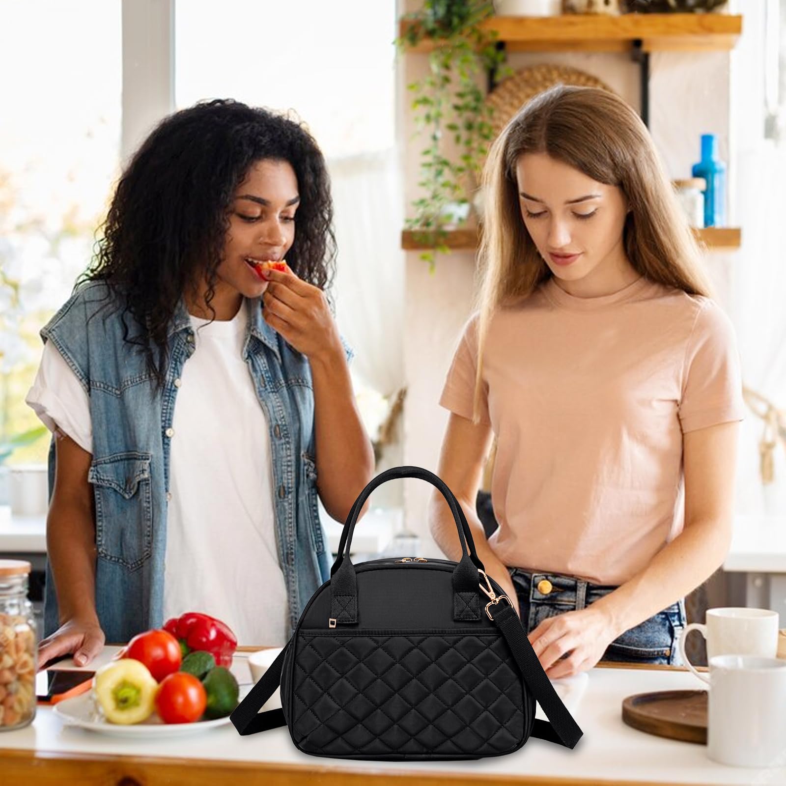 BTOOP lunch bag shows 4mm thermal insulation for hours of warmth