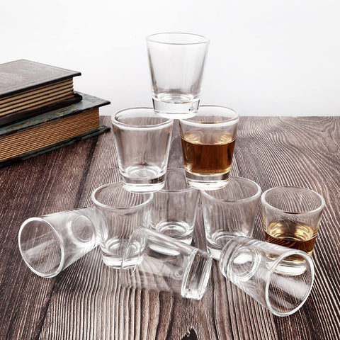 BTGLLAS round clear design adds elegance to any bar.