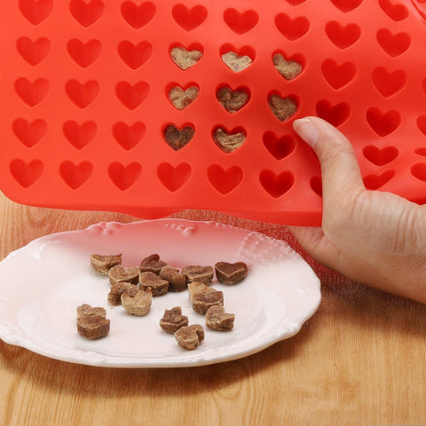 BTYMS silicone heart mold close-up highlighting non-stick surface.