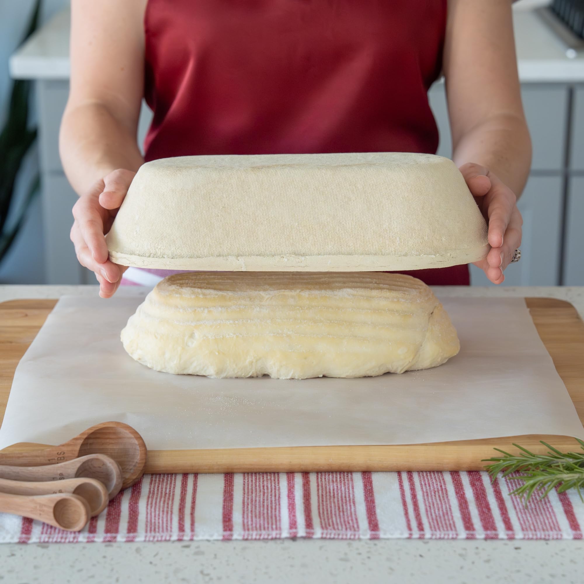 Bulka banneton helps guide the dough during proofing process.