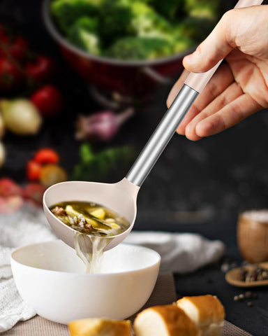 Bundlepro non-stick surface ladle helps serving without coating damage