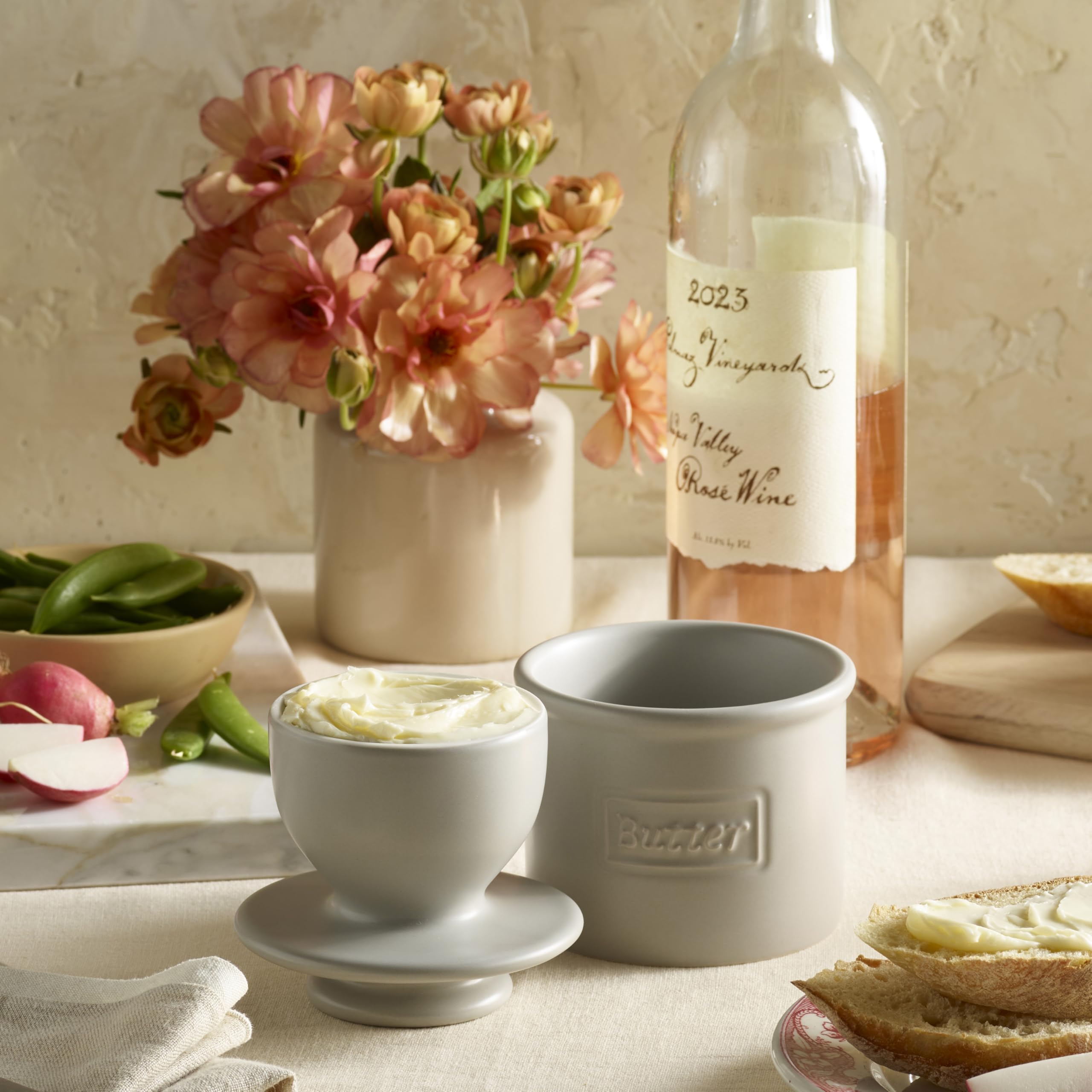 Butter Bell glaze close-up highlights scratch-resistant New Bone China finish