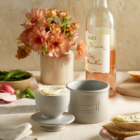 Butter Bell glaze close-up highlights scratch-resistant New Bone China finish