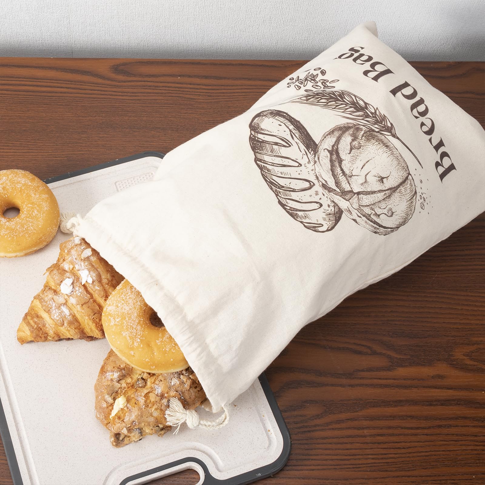 BXFRAE cotton exterior with TPU liner offers breathable bread storage