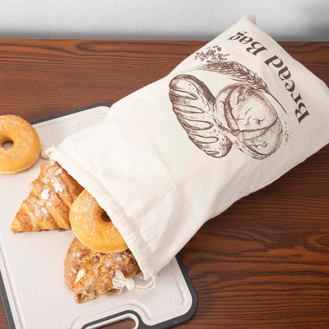 BXFRAE cotton exterior with TPU liner offers breathable bread storage