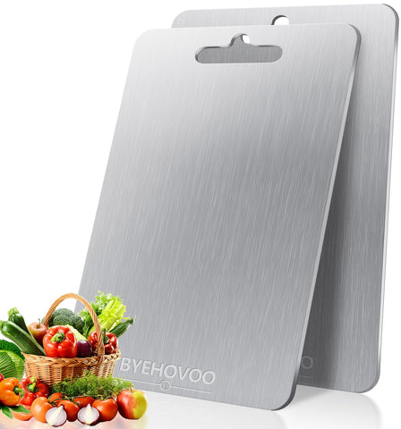 BYEHOVOO titanium cutting board top view, slim durable surface for precise slicing.