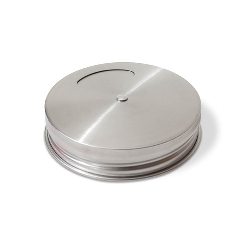 ByteX dishwasher-safe spice lid enables easy cleaning after use.