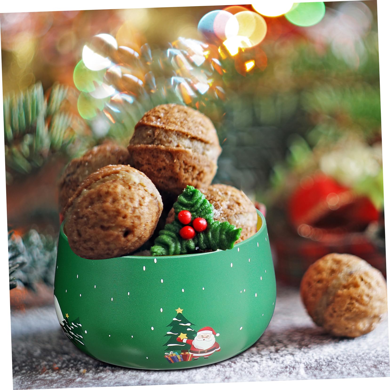 Cabilock gift-ready tins with eight patterns arrive ready to gift.